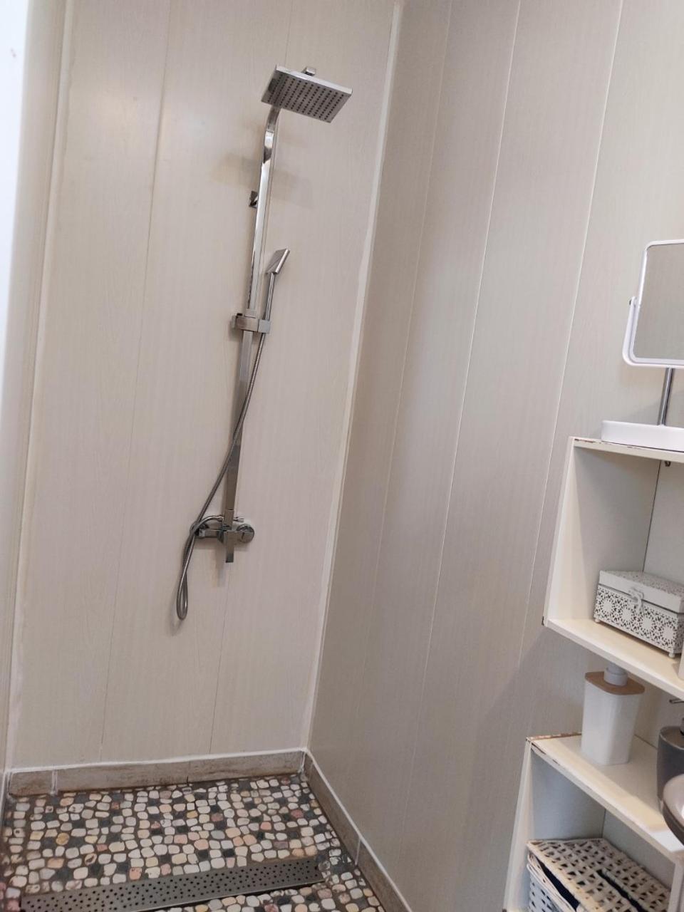 Chez Christy Chemin Des Dinots Bed & Breakfast Saint-Bonnet-de-Four Bilik gambar